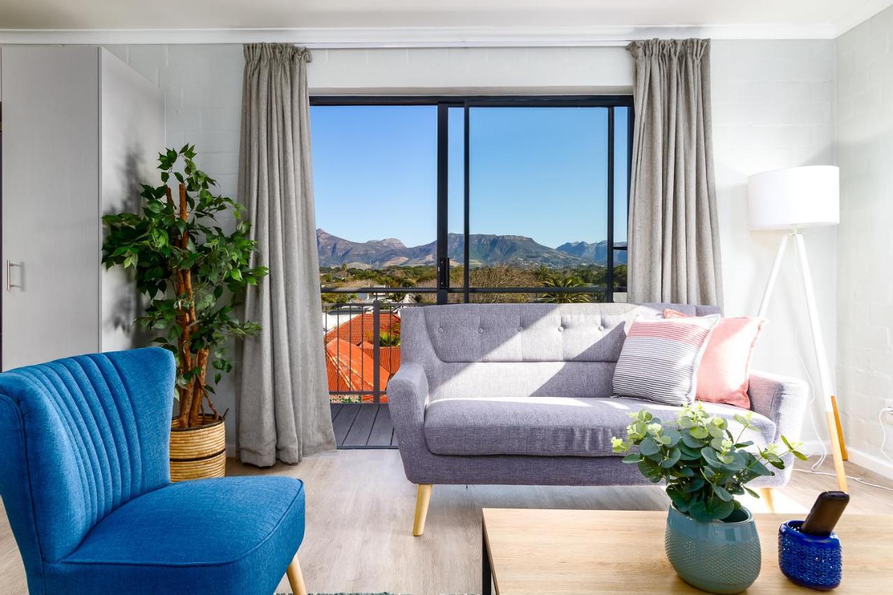 Wink Aparthotel Eaton Square Cape Town Exterior photo