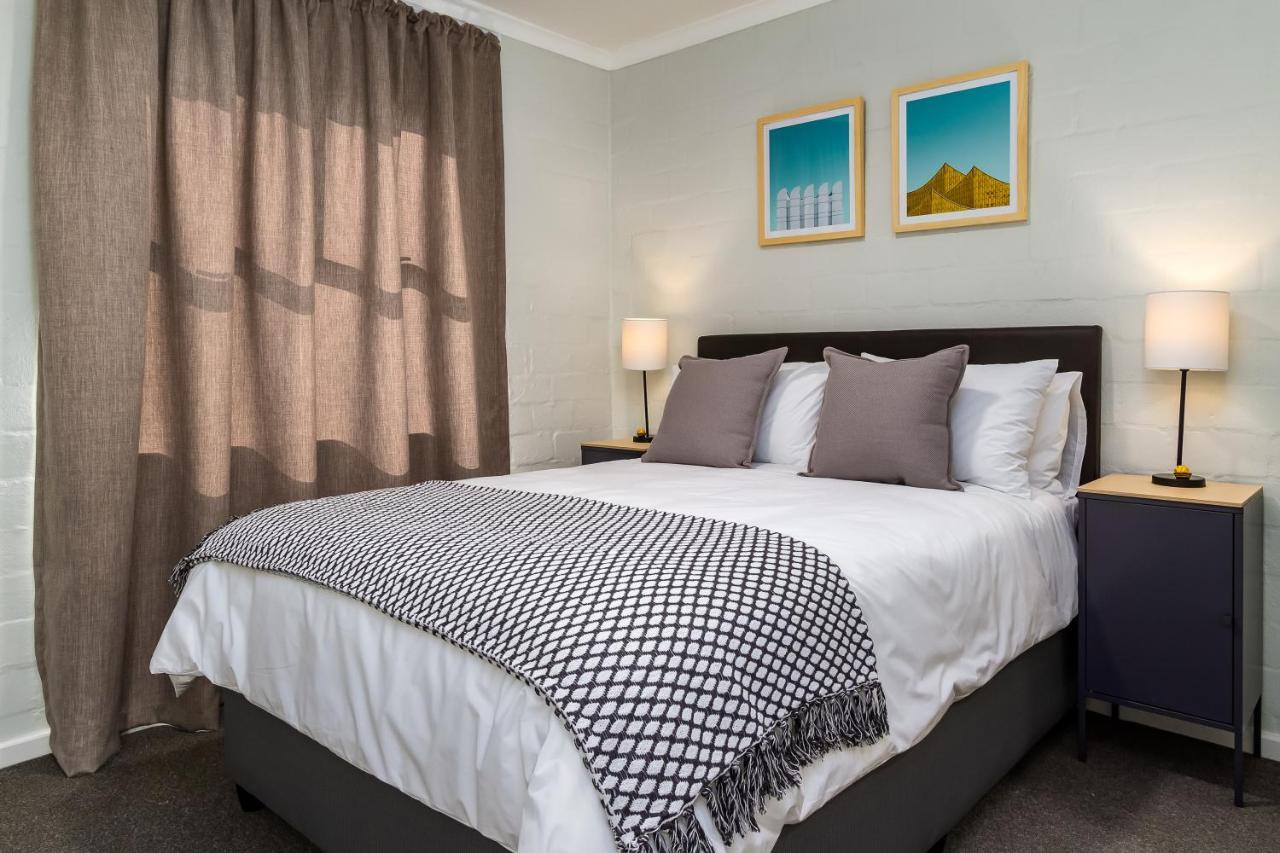 Wink Aparthotel Eaton Square Cape Town Exterior photo