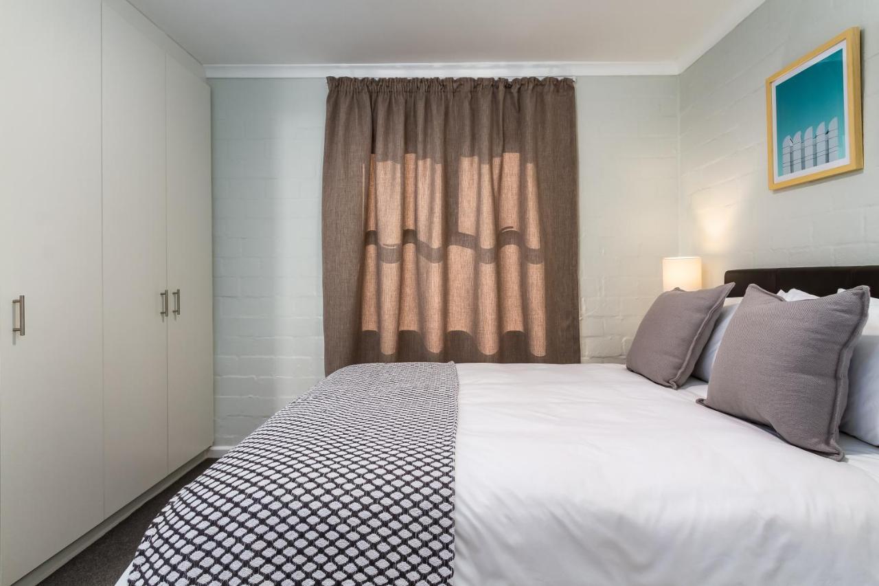 Wink Aparthotel Eaton Square Cape Town Exterior photo
