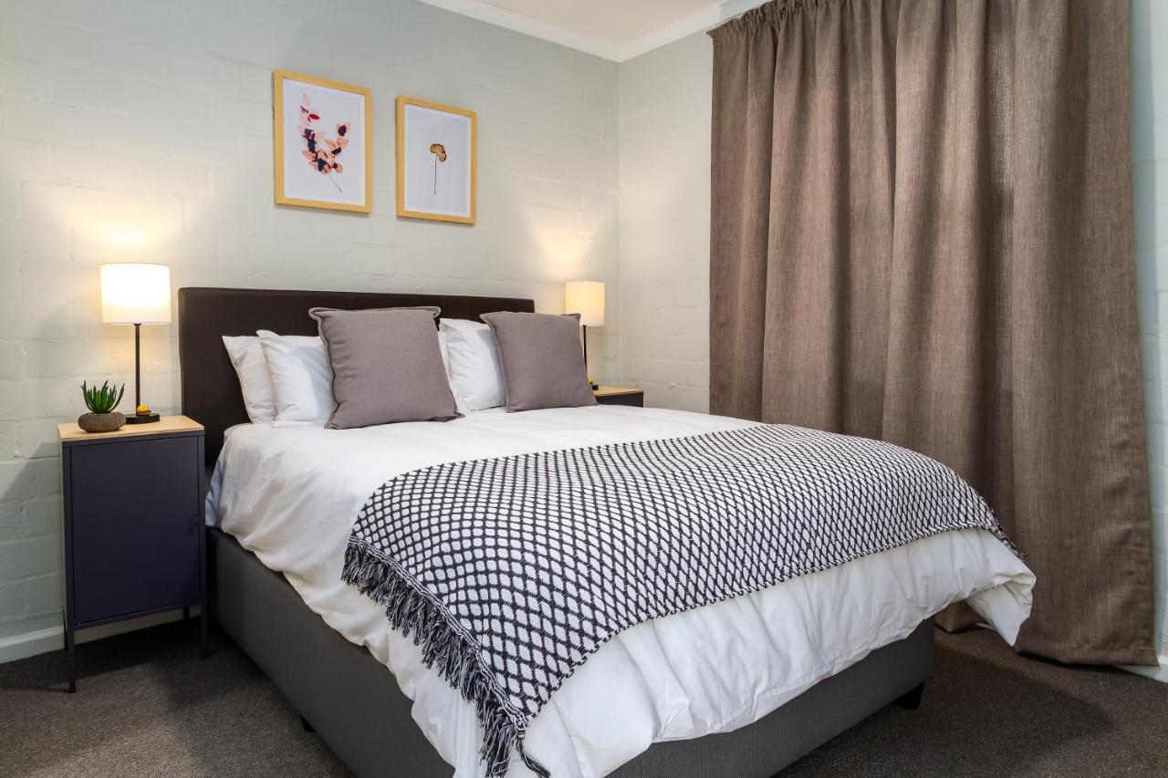 Wink Aparthotel Eaton Square Cape Town Exterior photo