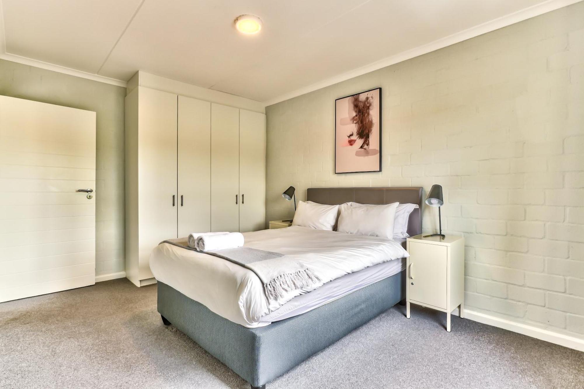 Wink Aparthotel Eaton Square Cape Town Exterior photo