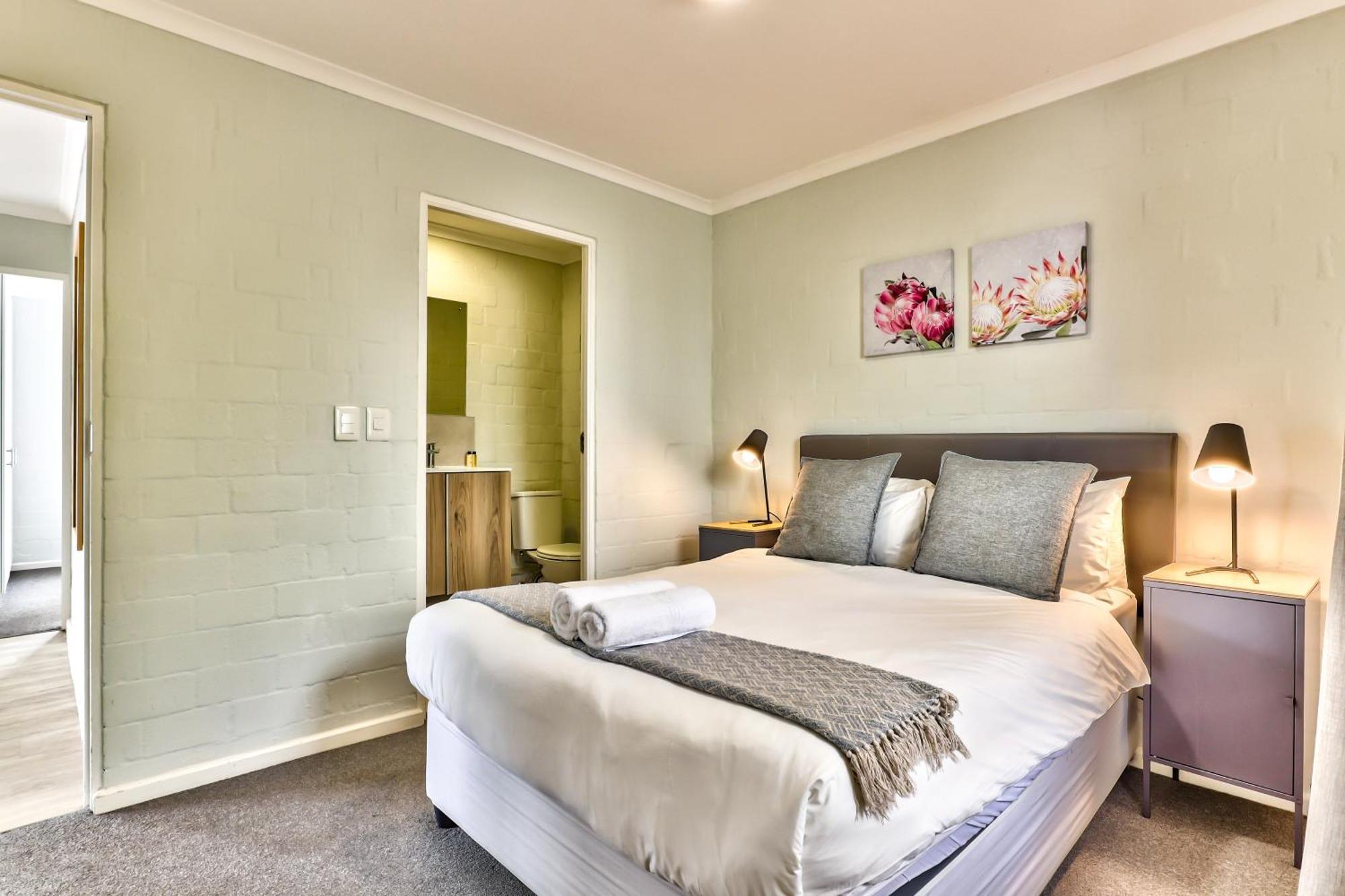 Wink Aparthotel Eaton Square Cape Town Exterior photo